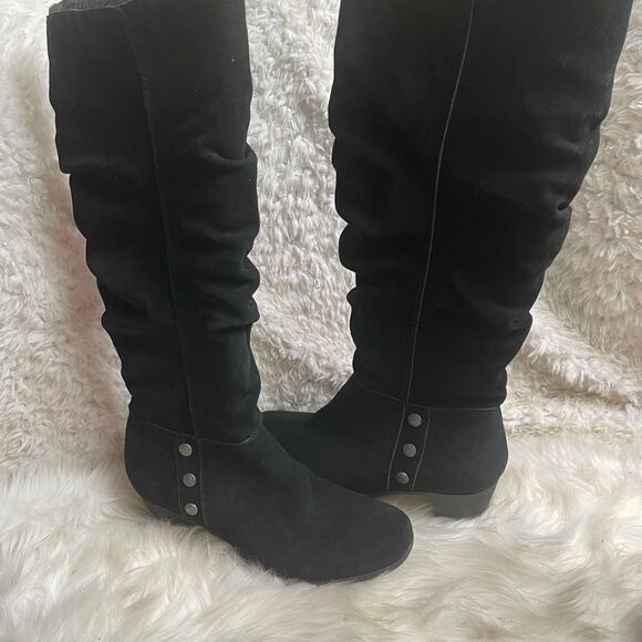 Cliffs by White Mountain Averie Black leather Suede knee high boots Size 9M. - Picture 2 of 13